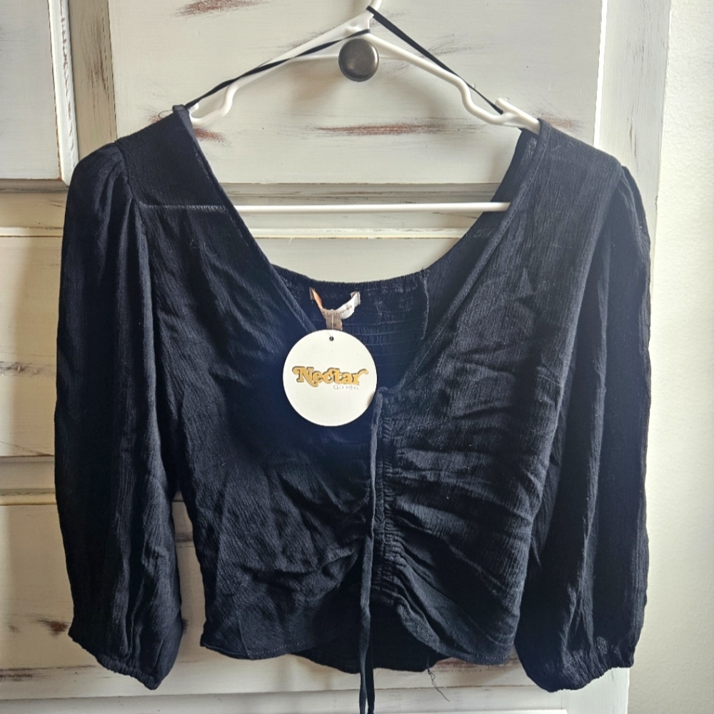 Crop half sleeve top